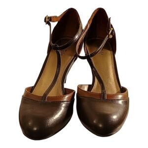 East 5th Trudy Brown/Nutmeg Womens 8M Heels Pointed Toe T Strap New With Tags